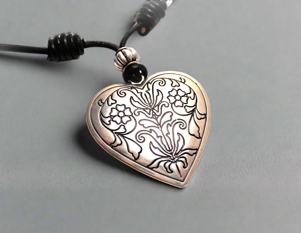 collar corazon boho