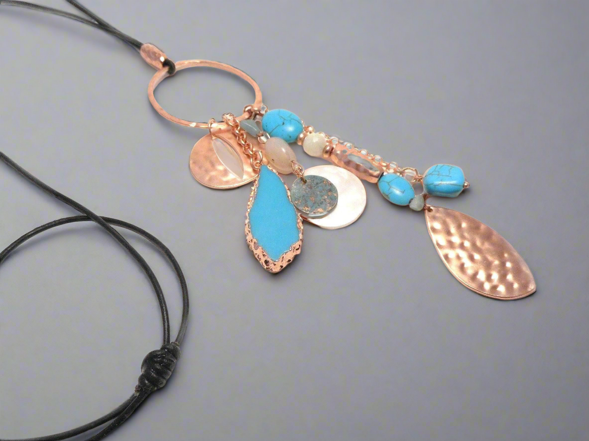 collar turquesa