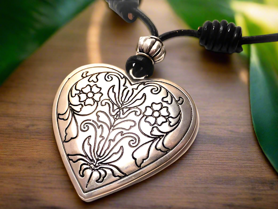 collar corazon boho