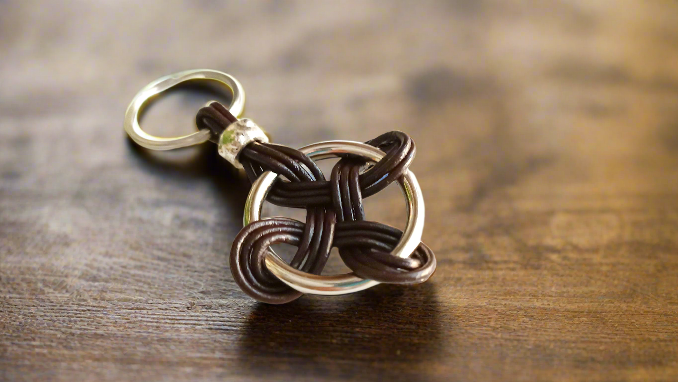 llavero nudo de las brujas