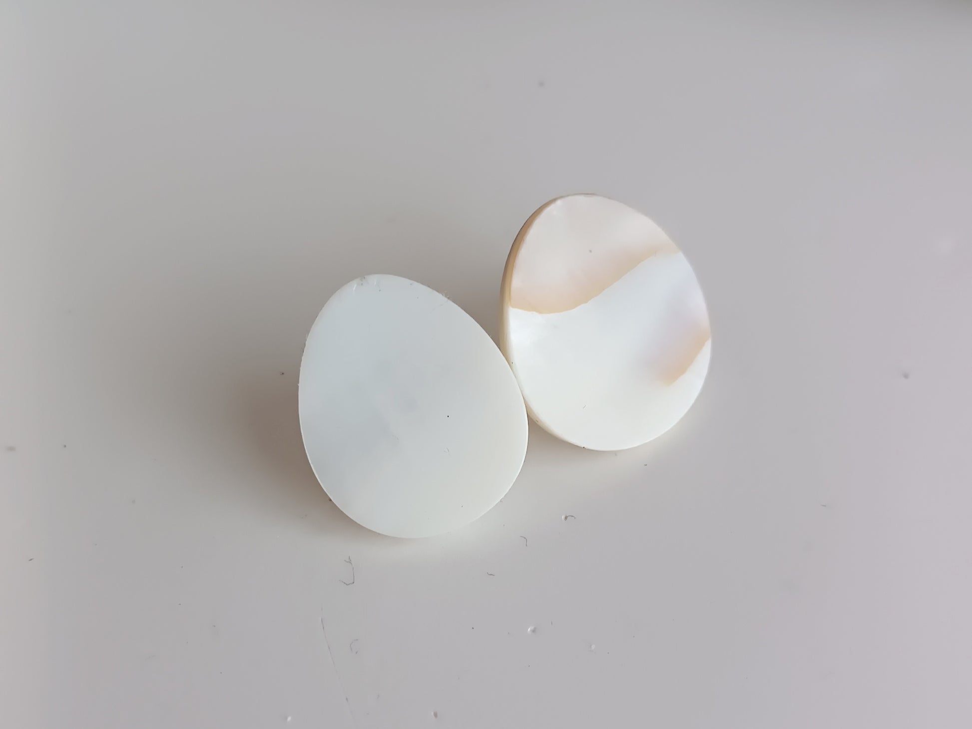 pendientes botón de nácar