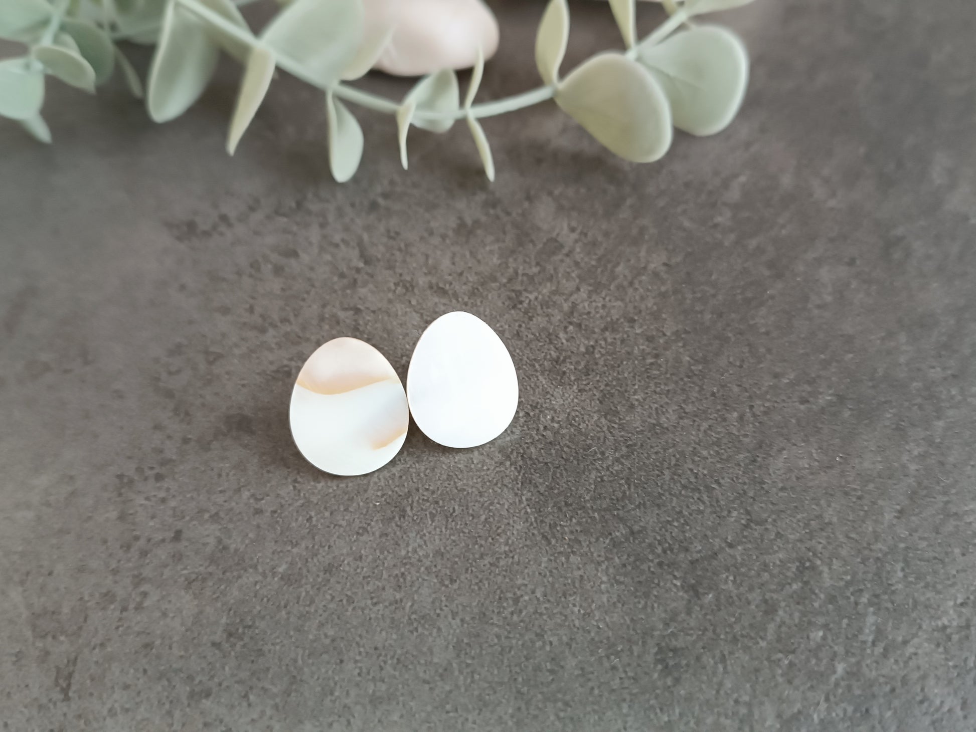 pendientes botón de nácar