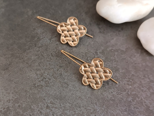 pendientes dorados trenzados