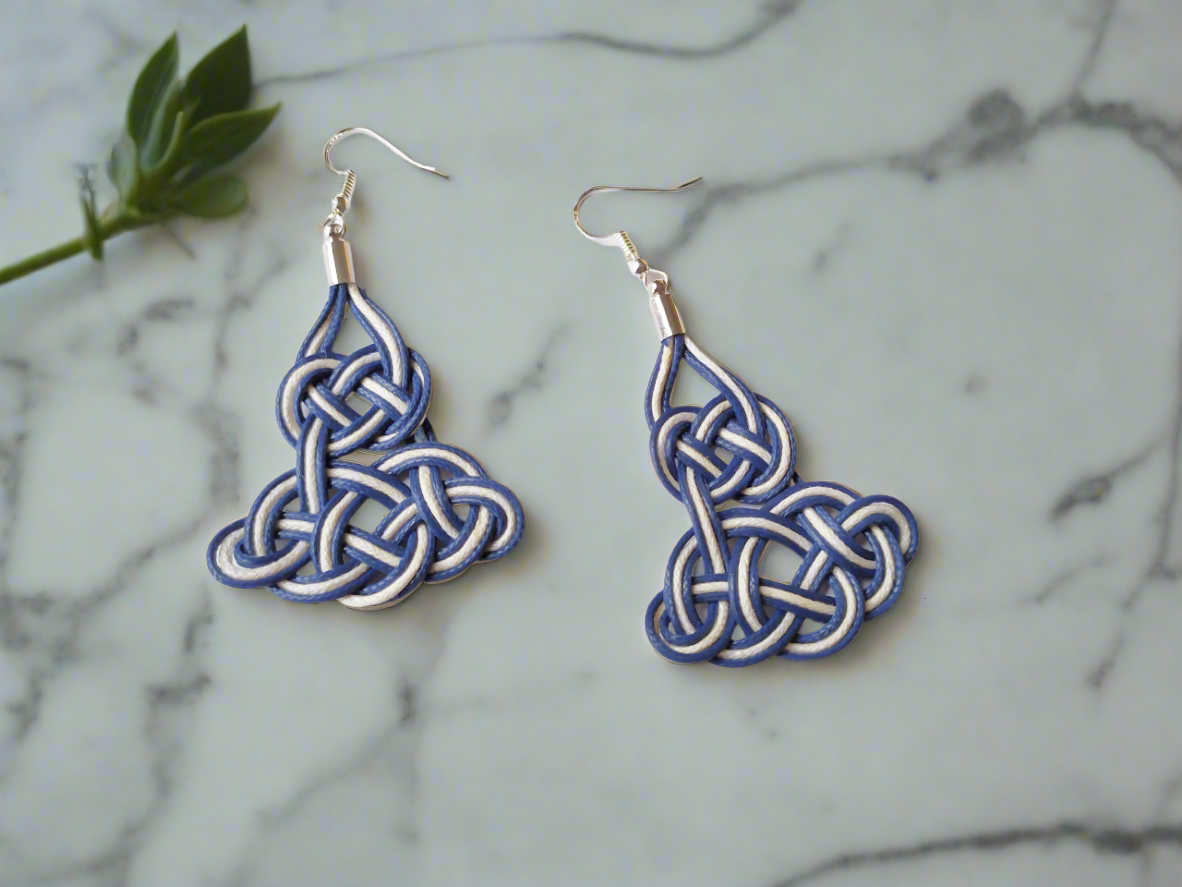 pendientes nudos azules
