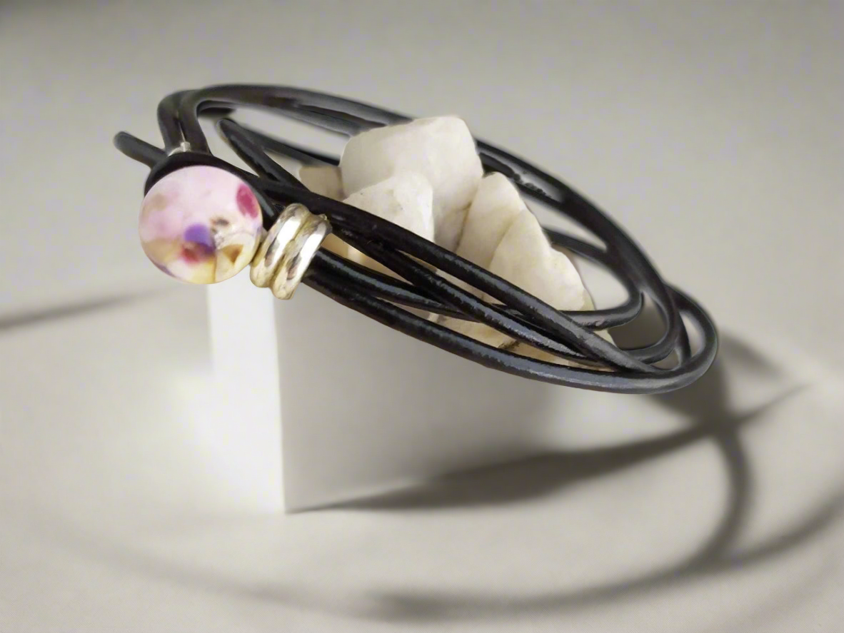 pulsera cuero y ceramica