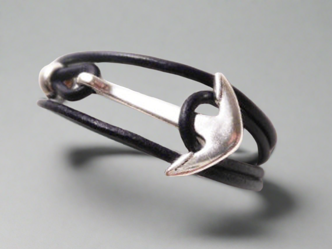 pulsera cuero con ancla