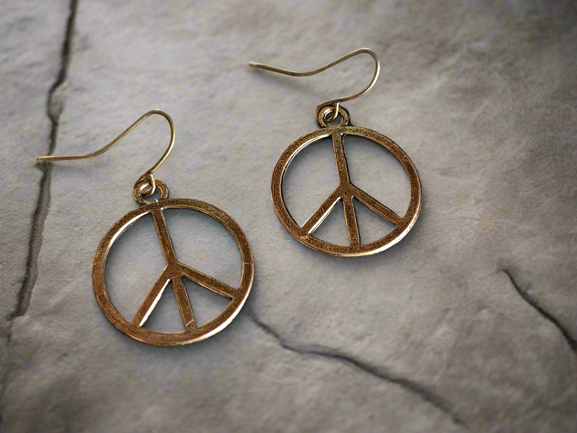 Pendientes con simbolo de la paz bronce envejecido