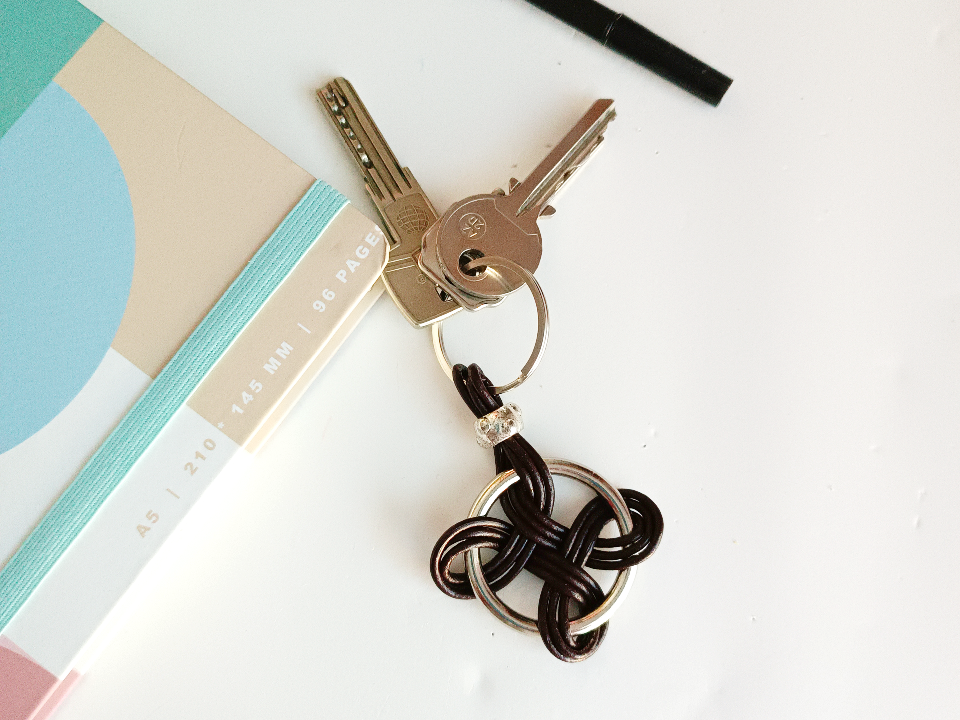 llavero nudo de las brujas