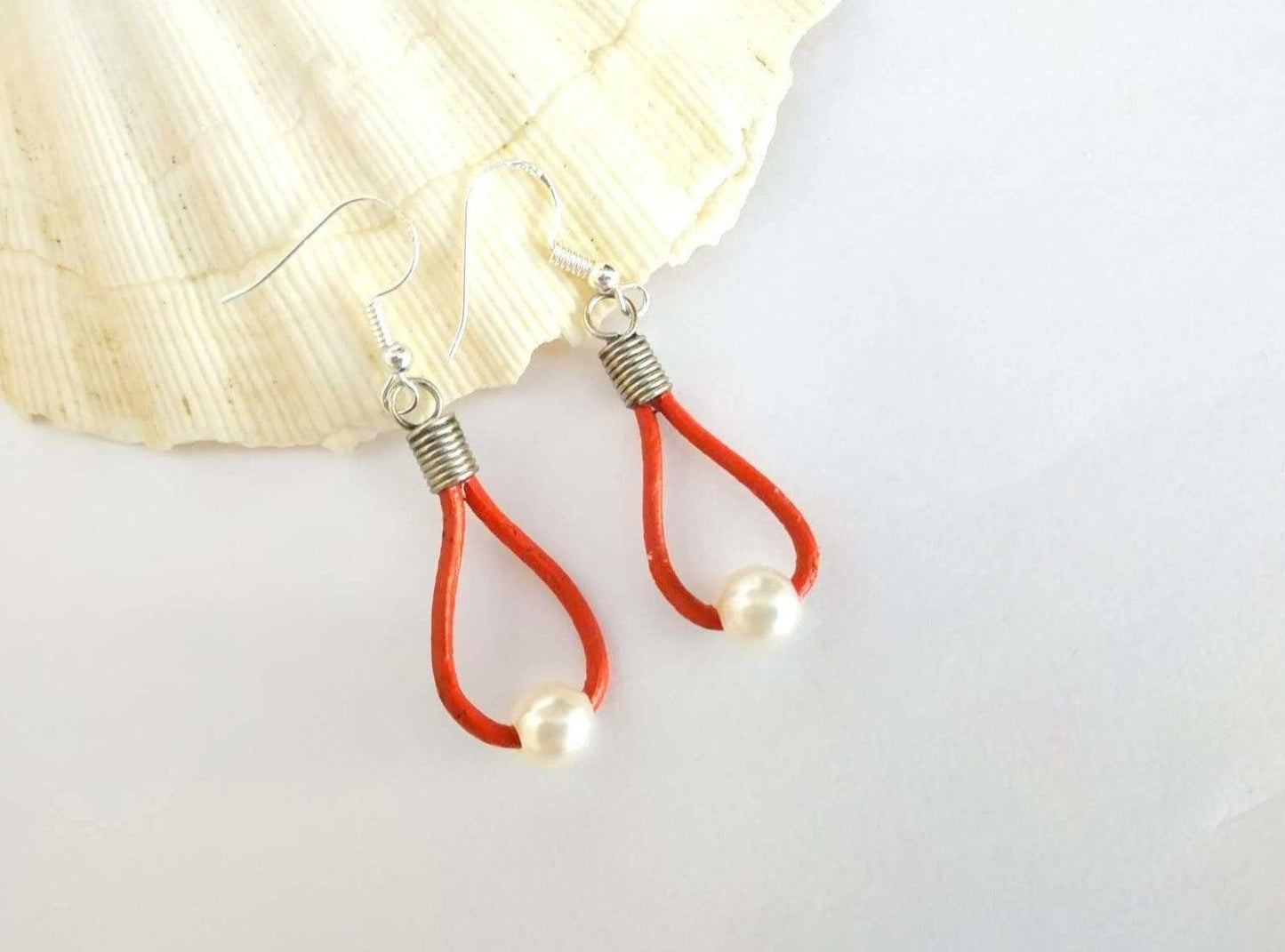 Pendientes  lágrima de cuero y plata