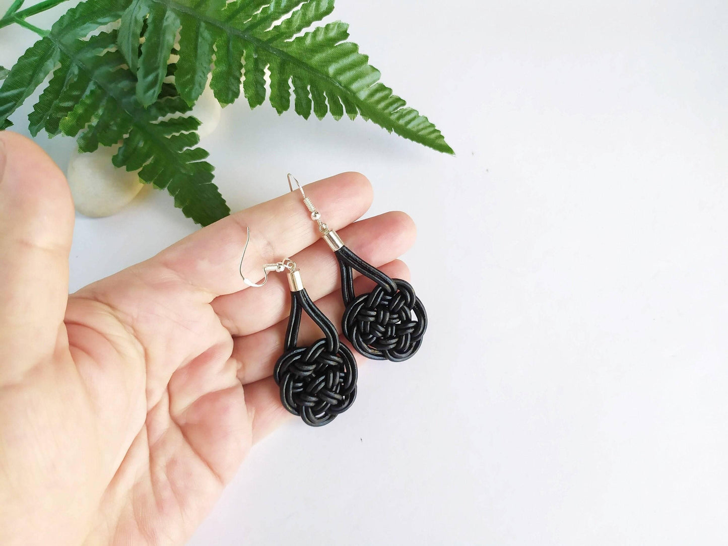 Pendientes con símbolo celta del amor eterno