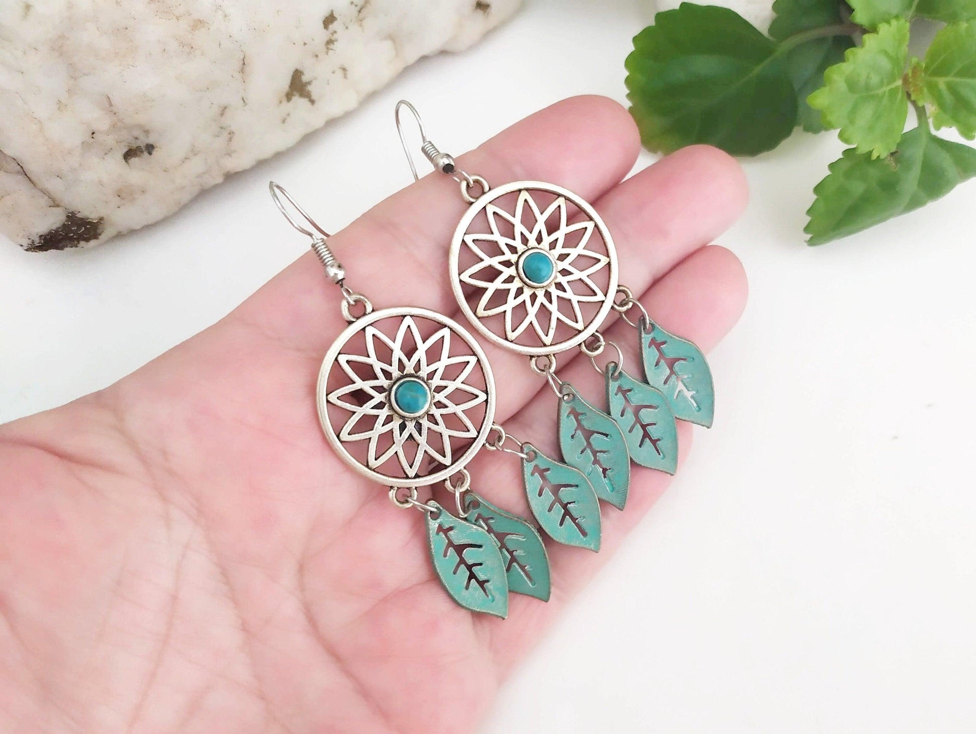 Pendientes  con hojas turquesa