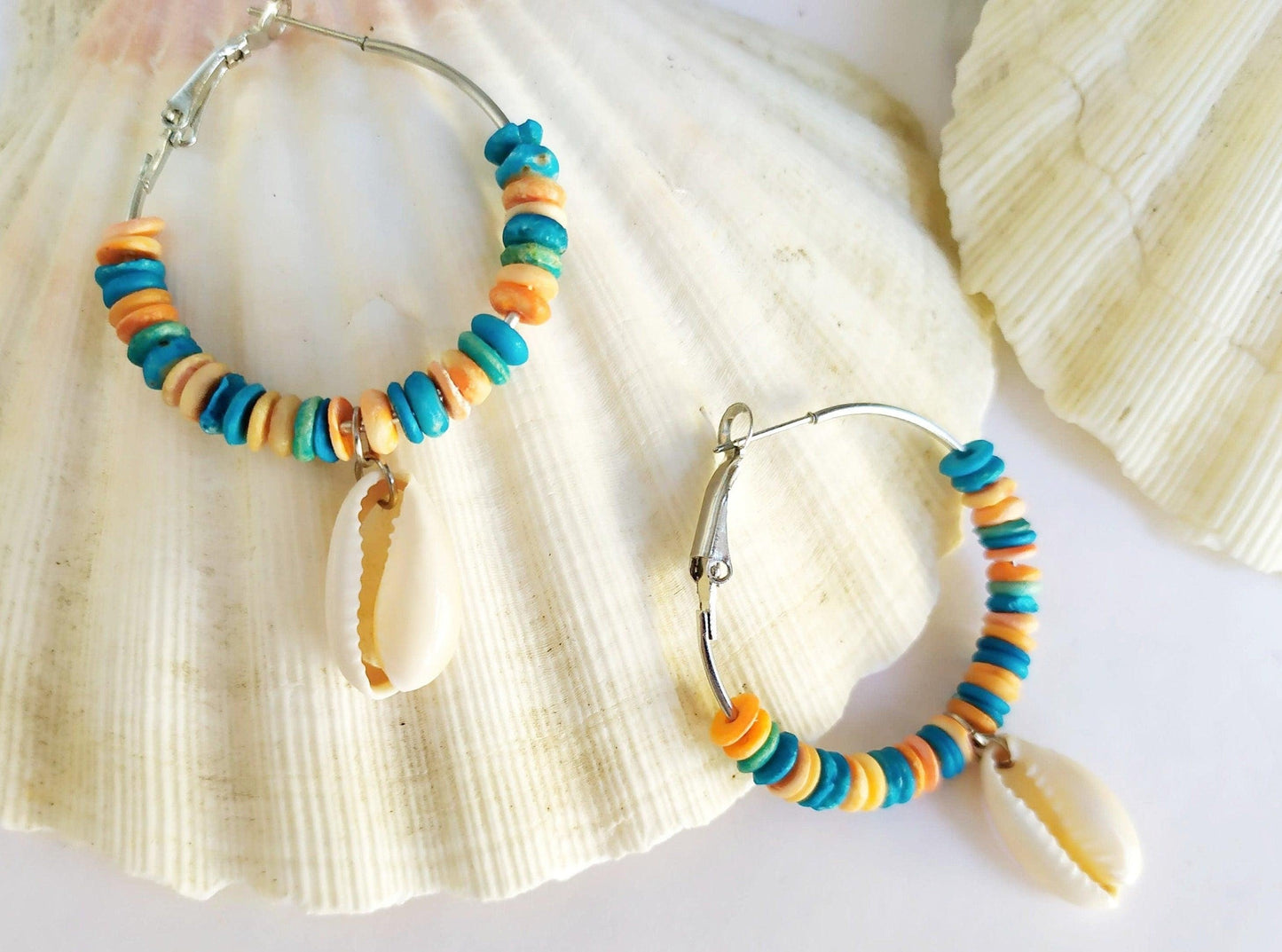 Pendientes de verano con caracolas marinas