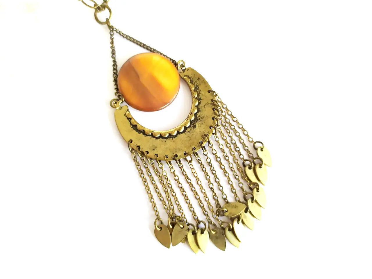 collar largo estilo hippie de color bronce con nácar. Raquel Jiménez Artesania
