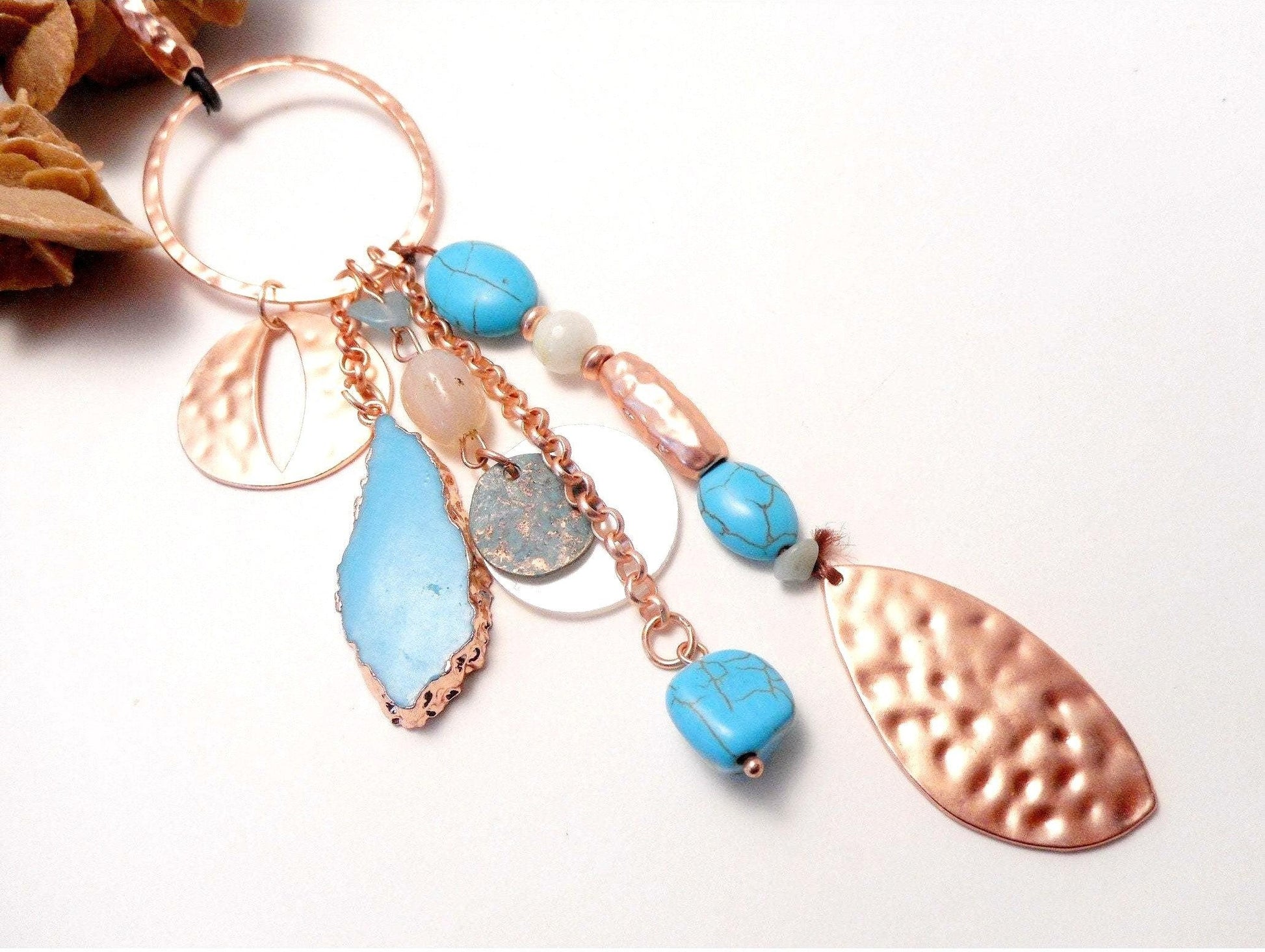 Collar bohemio de  cuero Raquel Jiménez Artesanía