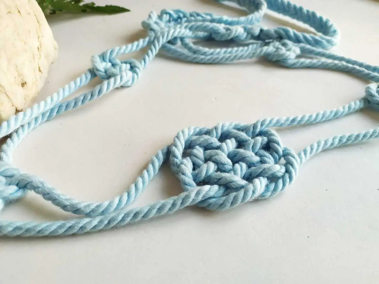 handfasting cord. Cordón rito unión de manos para bodas . Raquel Jiménez Artesanía