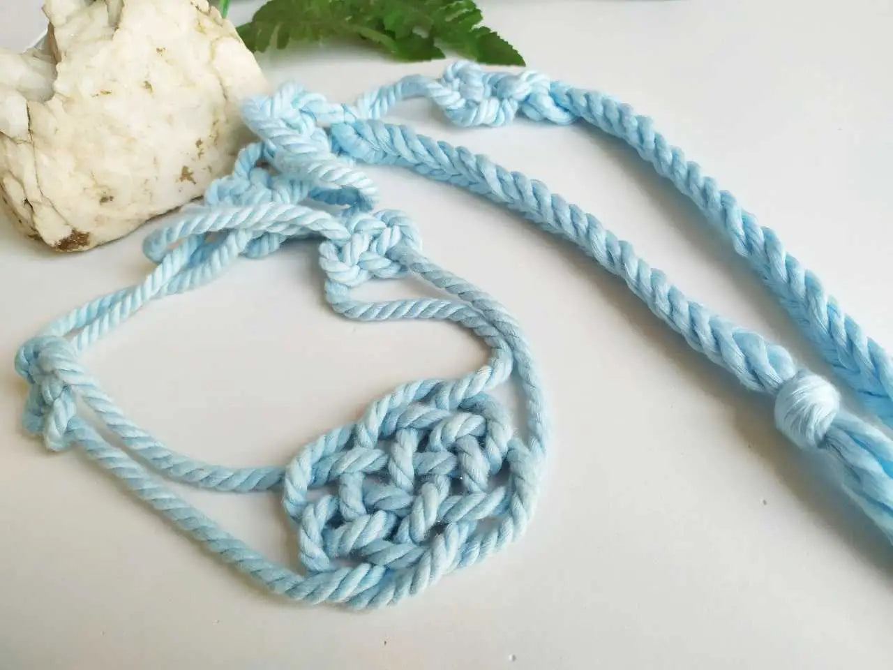 handfasting cord. Cordón rito unión de manos para bodas . Raquel Jiménez Artesanía
