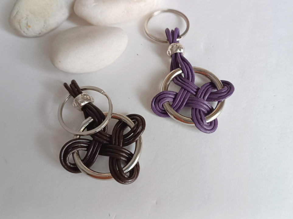 llavero nudo de las brujas