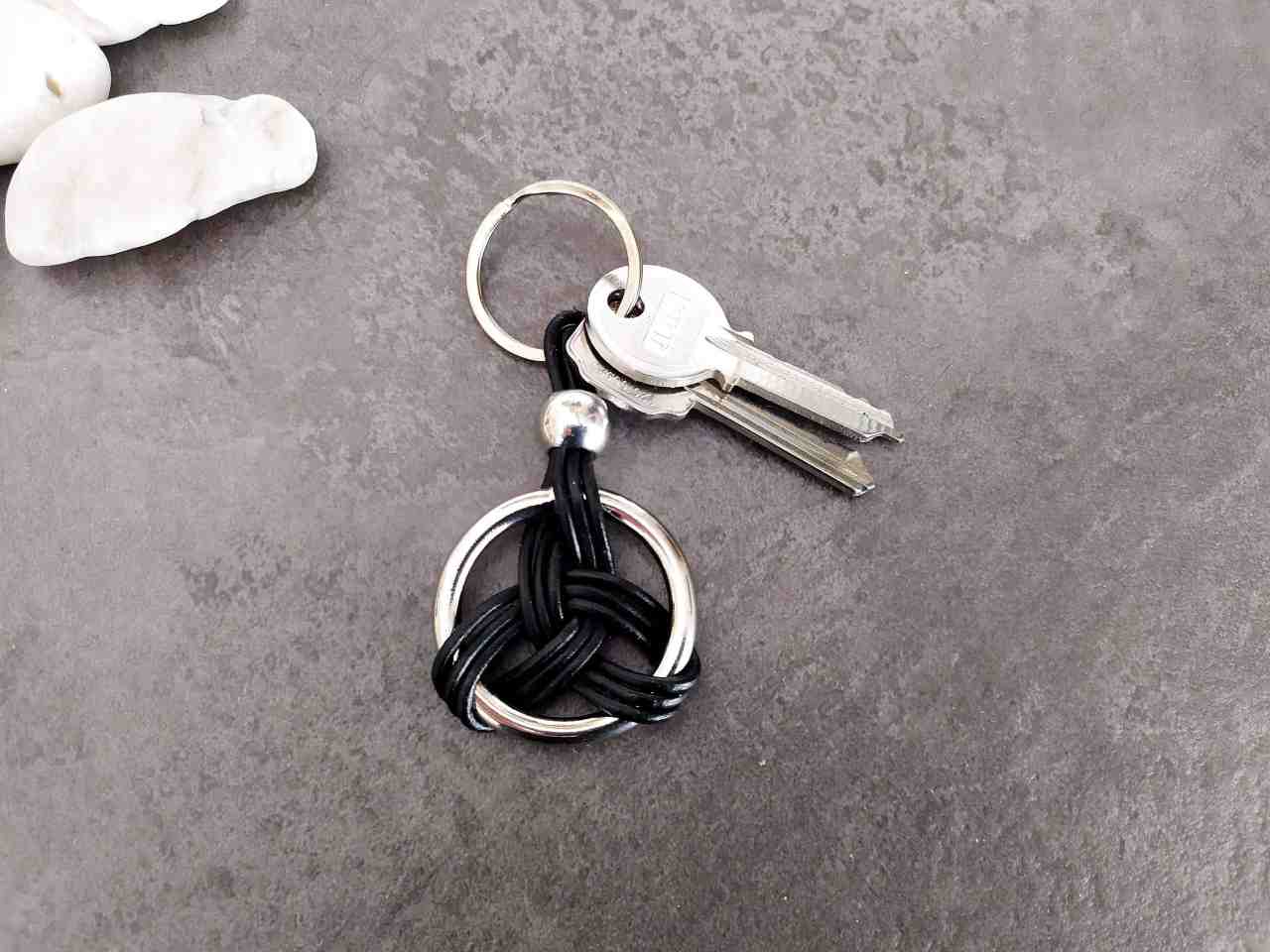 llavero símbolo celta . Raquel Jiménez Artesania