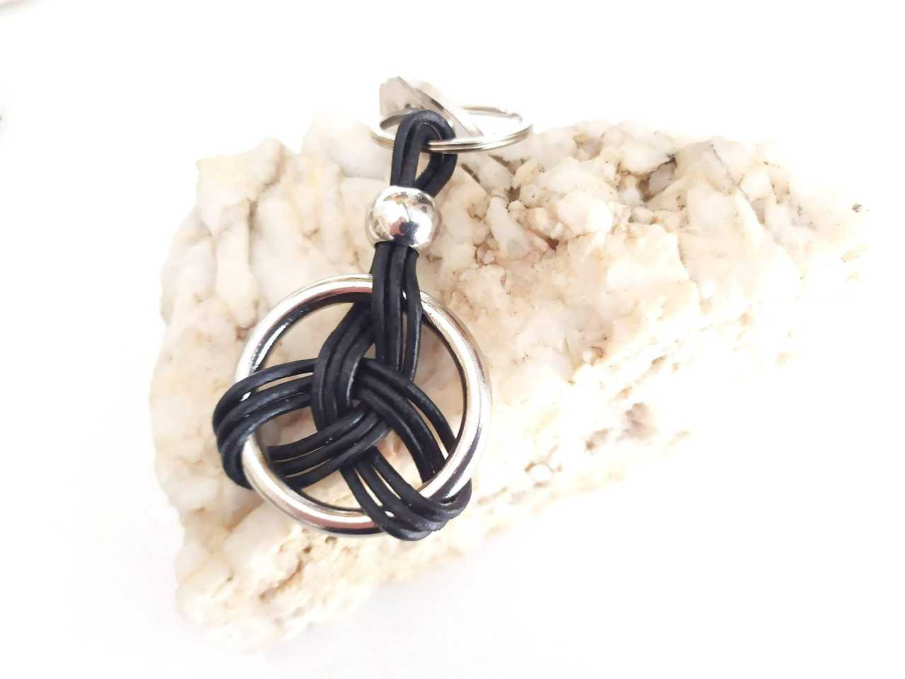 llavero símbolo celta . Raquel Jimenez Artesania