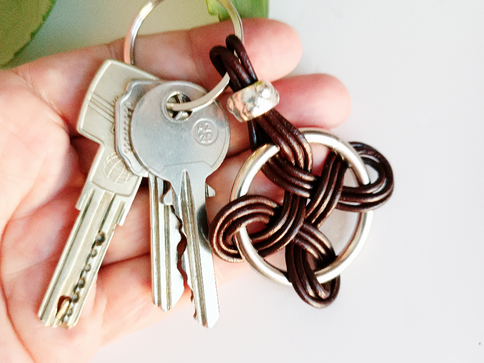 llavero nudo  de las brujas