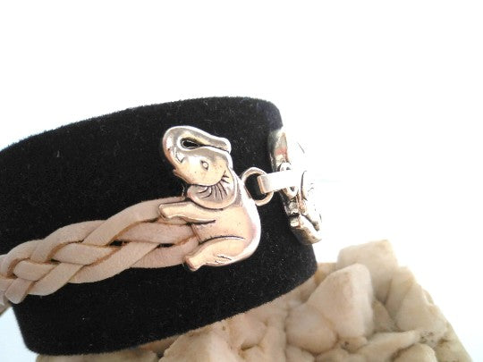 Pulsera de cuero trenzado blanco con elefantes de suerte