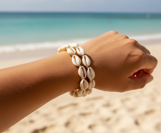 Bracelet ouvert avec coquillages style bono