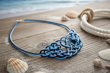 Collar con nudos de cuero trenzados a mano