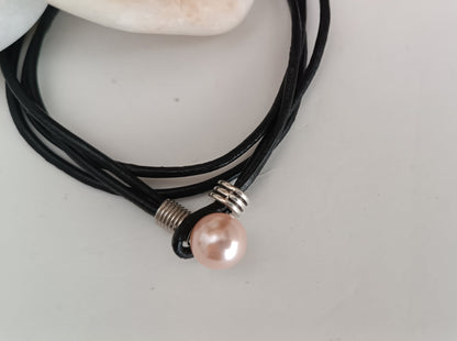 Pulsera cuero y perla rosa