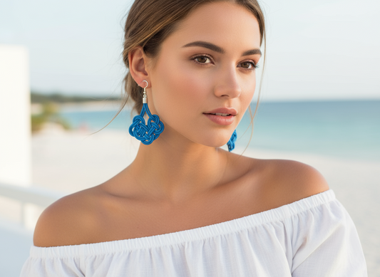 Pendientes cuero y acero con nudo marinero azul