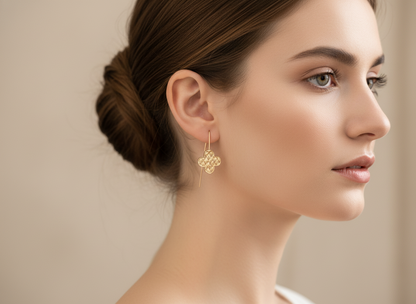 Pendientes dorados con trenzado