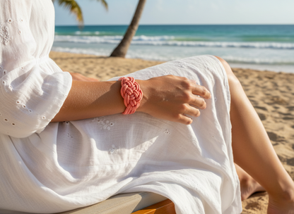 Kit et tuto avec du matériel pour réaliser un bracelet noeud marin en macramé