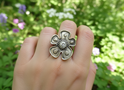 Hippie style flower ring