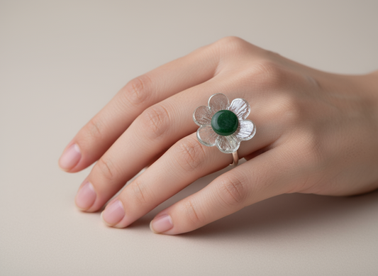 Bague fleur de jade naturel