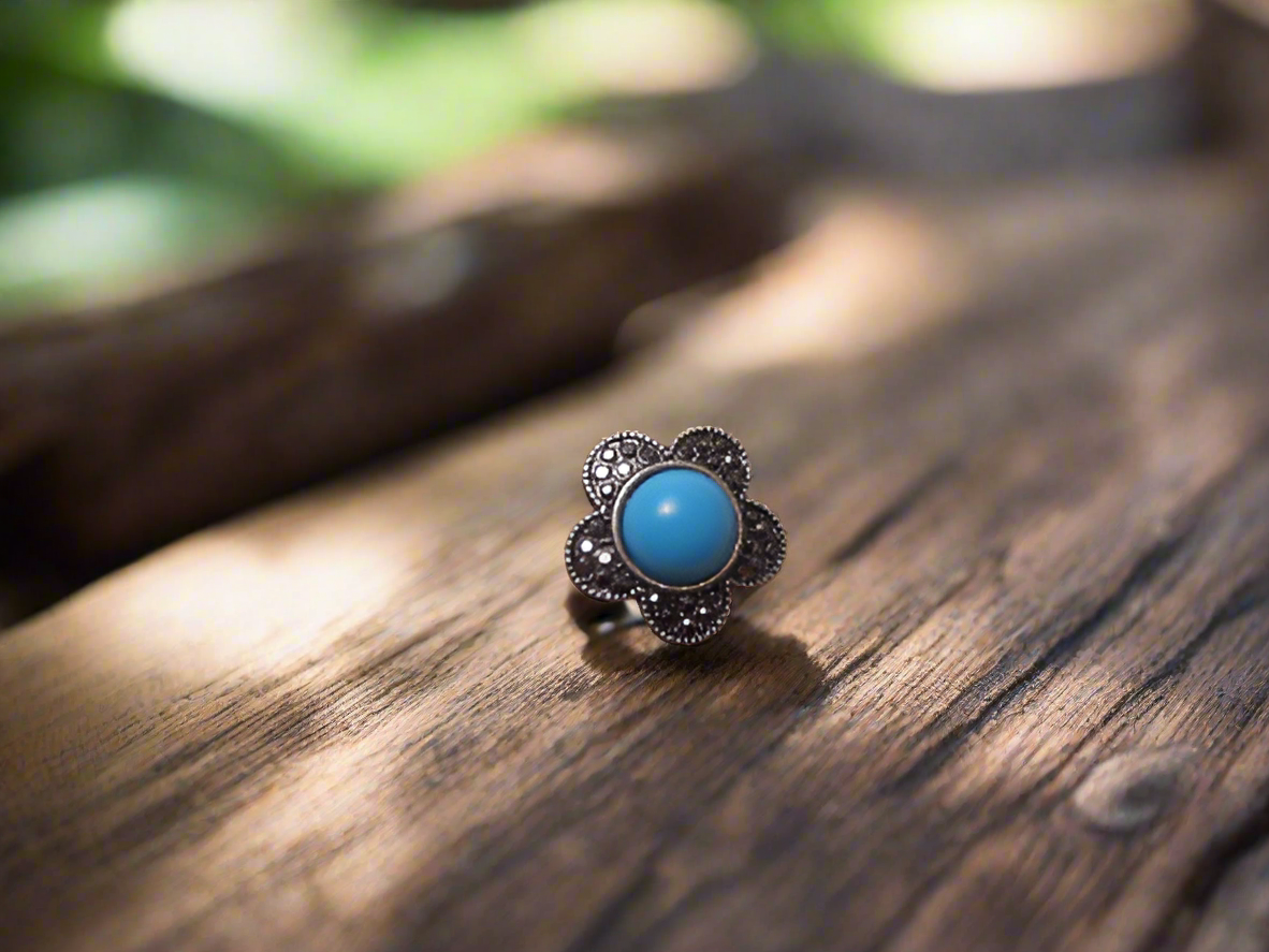 Turquoise blue daisy ring