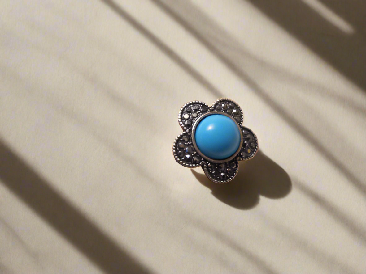 Turquoise blue daisy ring