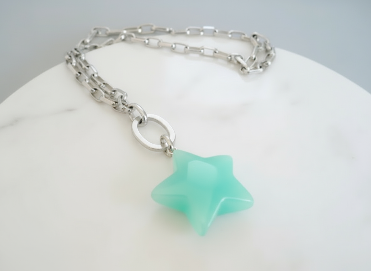 étoile bleue et argentée