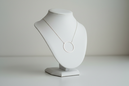 Colgante minimalista geométrica con circulo de acero