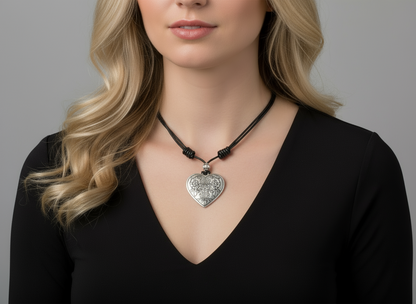 Short leather necklace with heart in boho style