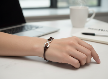 Bracelet avec symbole infini et cuir aux couleurs personnalisées