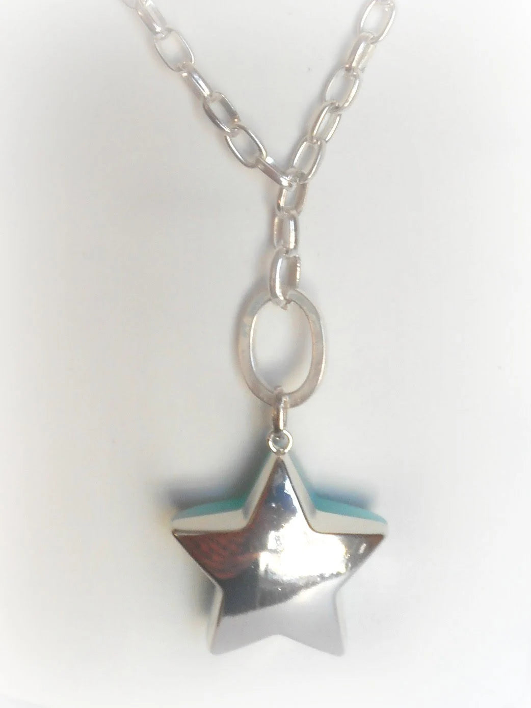 étoile bleue et argentée