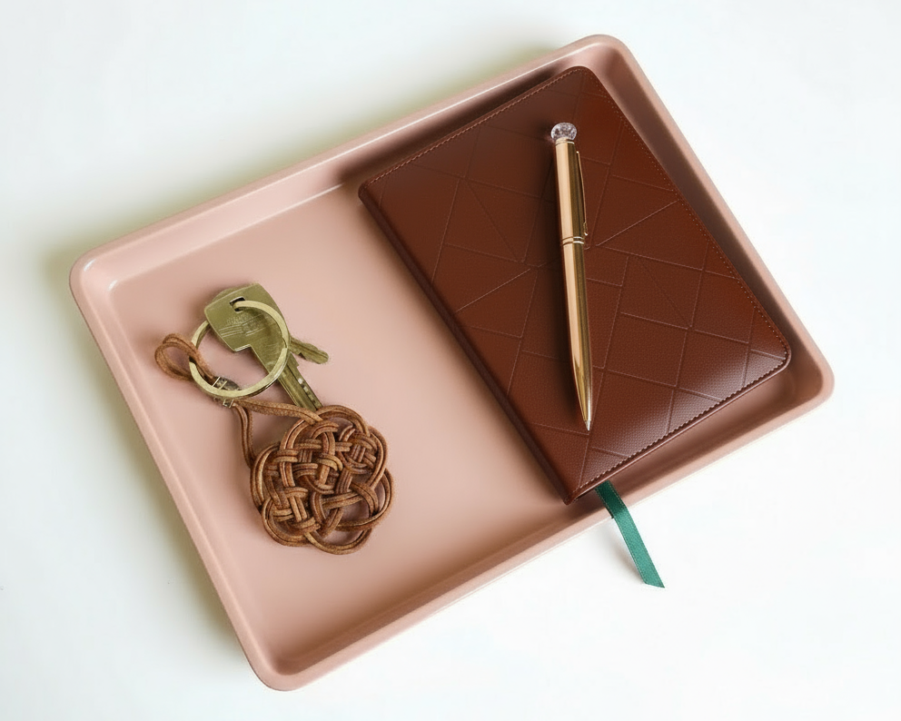 llavero  nudo macrame cuero crudo. Raquel Jiménez Artesania