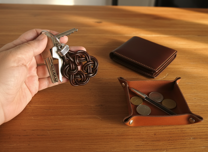 llavero de cuero con nudo celta de la paternidad