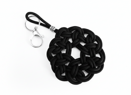 Porte-clés symbole celtique à cliquet en cuir et acier