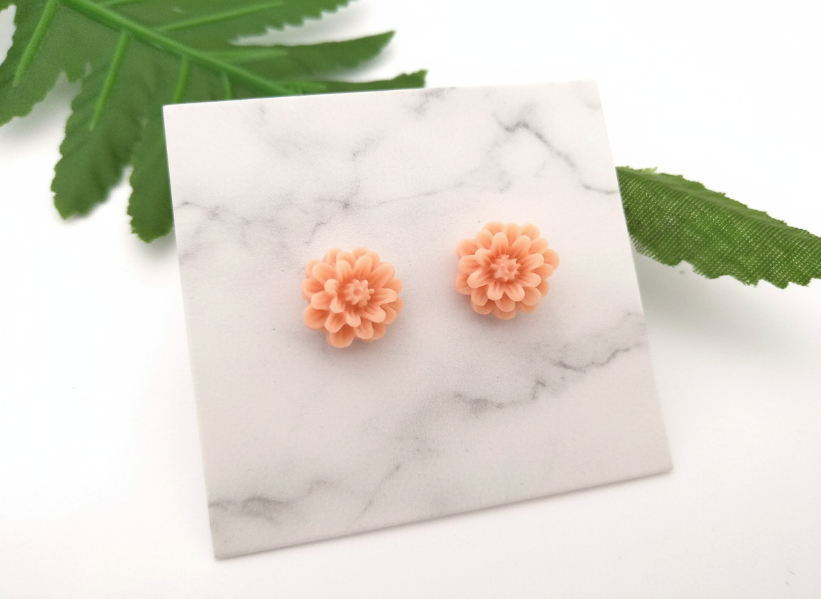 Button earrings in the shape of flowers, roses or dahlias