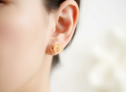 pendientes de botón con forma de delicadas rosas