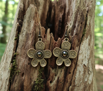 Hippie earrings with boho style daisies