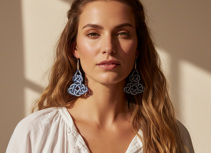 pendientes con nudo marinero en azul y blanco