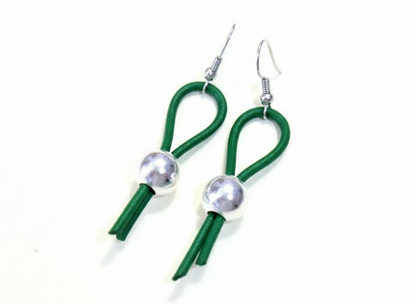 Pendientes largos de cuero y plata para estilo boho y hippie personalizados