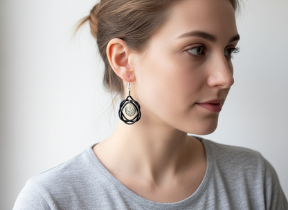 Pendientes con nudo celta de cuero y adornos étnicos