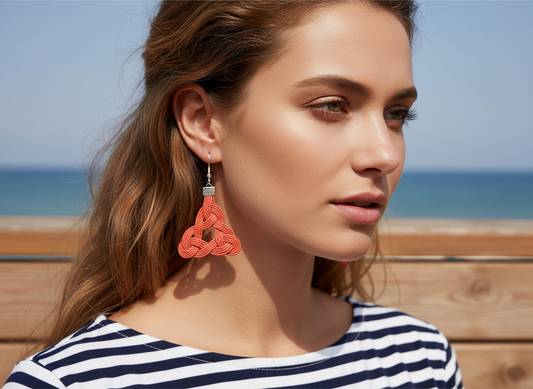 Pendientes símbolo celta triqueta en color rojo